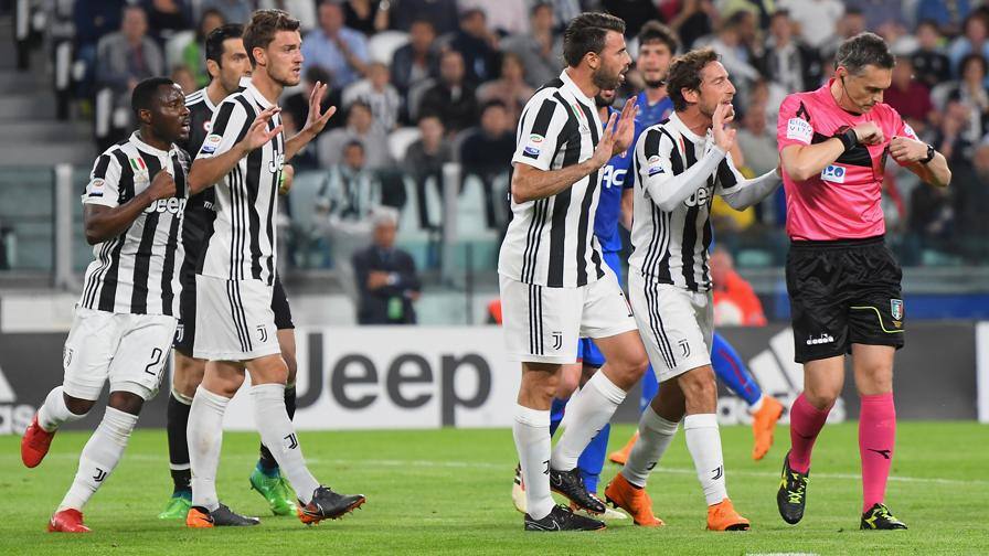 Moviola JuventusBologna e MilanVerona. Giusta